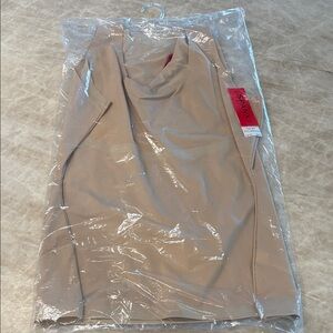 Spanx thin-stincts medium slimming tank.